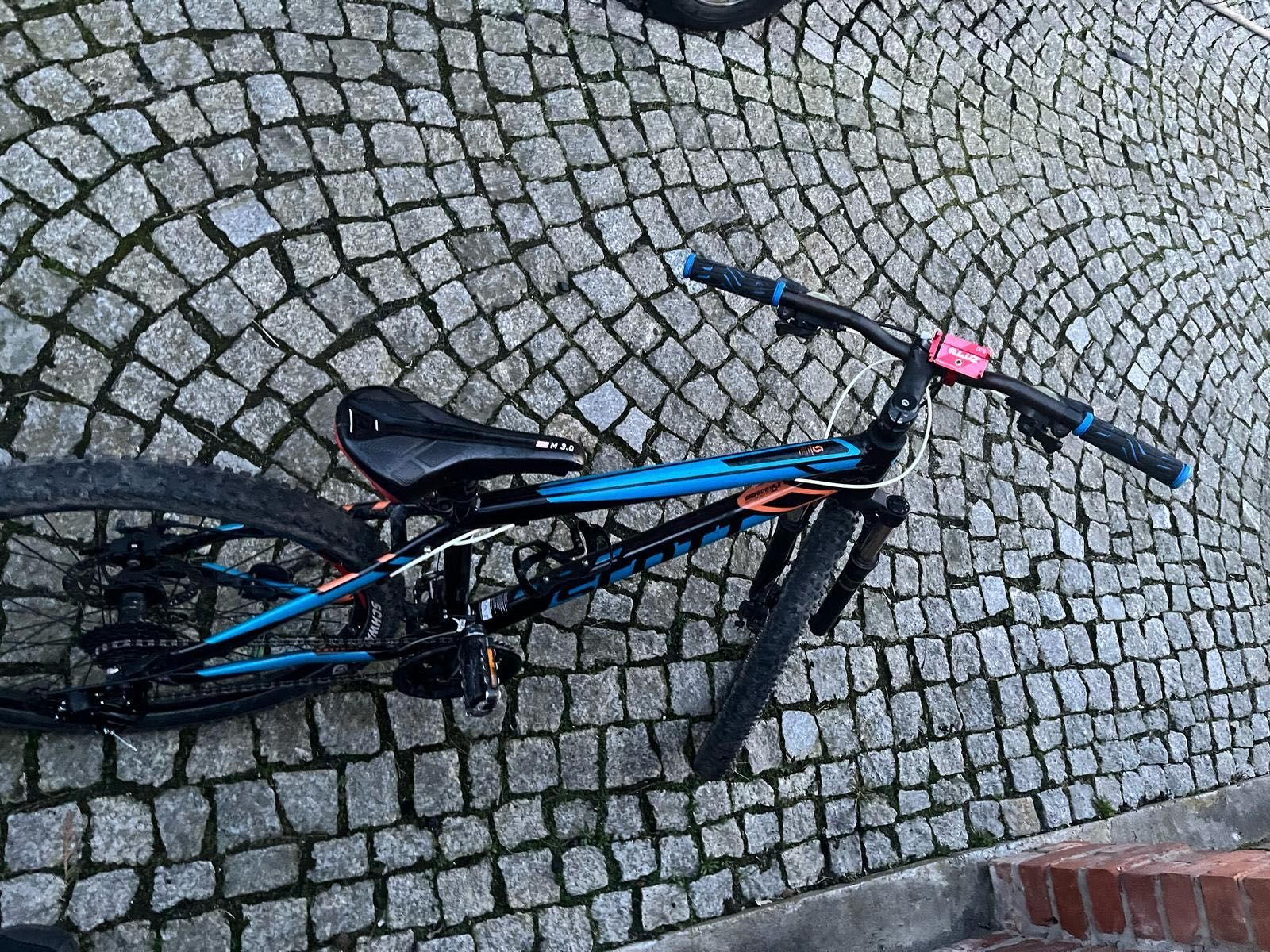 Rower scott +telefon realme 9i + airpords pro