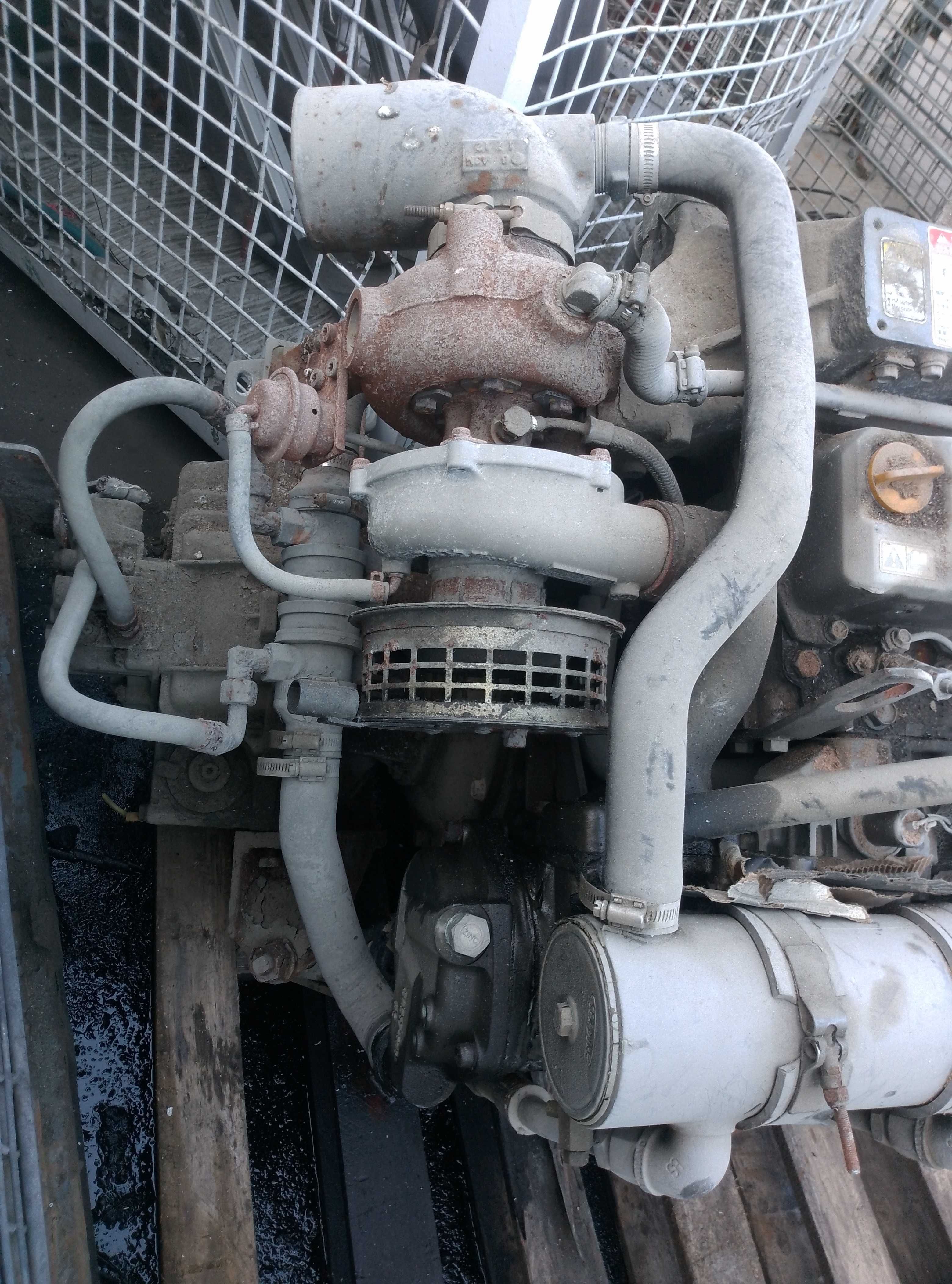 Motor marinho yanmar 4LHA-STP