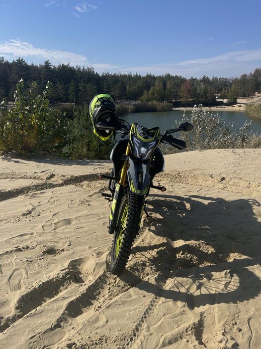 Продам мотоцикл Shineray VXR300