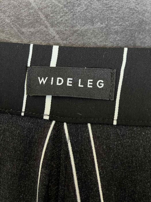 Spodnie lekkie w paski