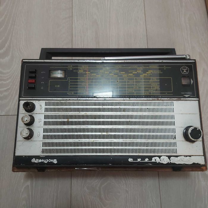радіоприйм.Philips "1 BAND DE LUXE". Philips AZ2425. MIDI DCD-1100H-FI