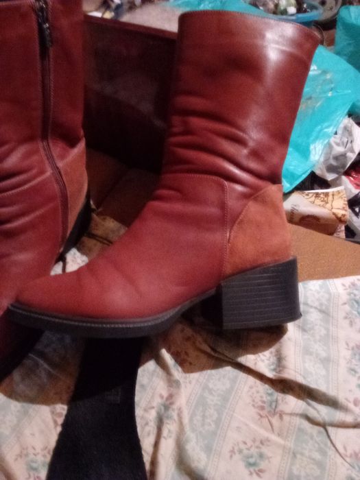 Продам женские зимние сапоги