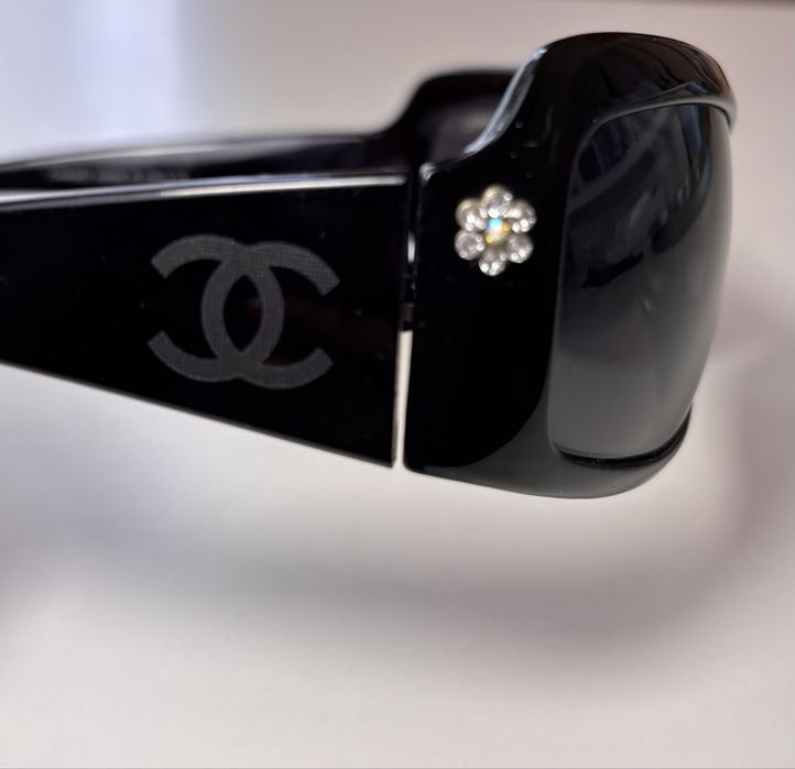 Сонцезахисні окуляри chanel