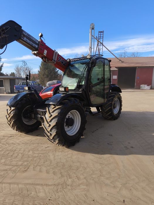 Ładowarka teleskopowa CASE 742