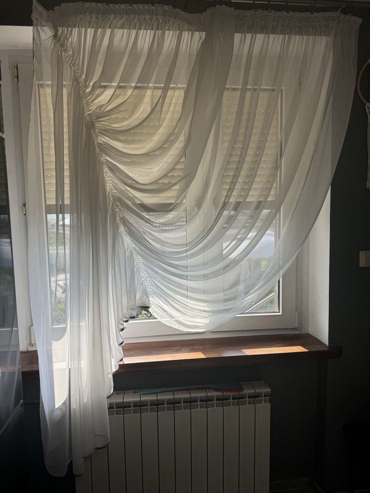 Firanka woal z szarym obszyciem