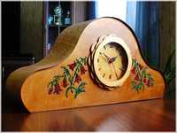 Zegar kominkowy w drewnie z pozytywką w stylu Retro Vintage