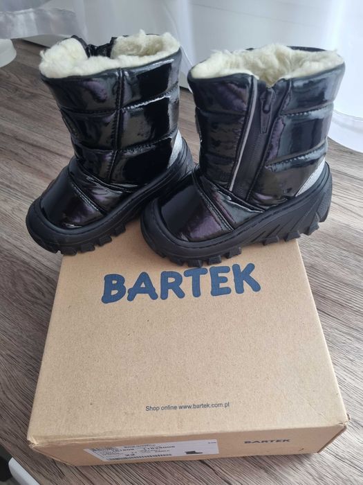 Buty dla dzieci ( rozmiar 22-23) zima