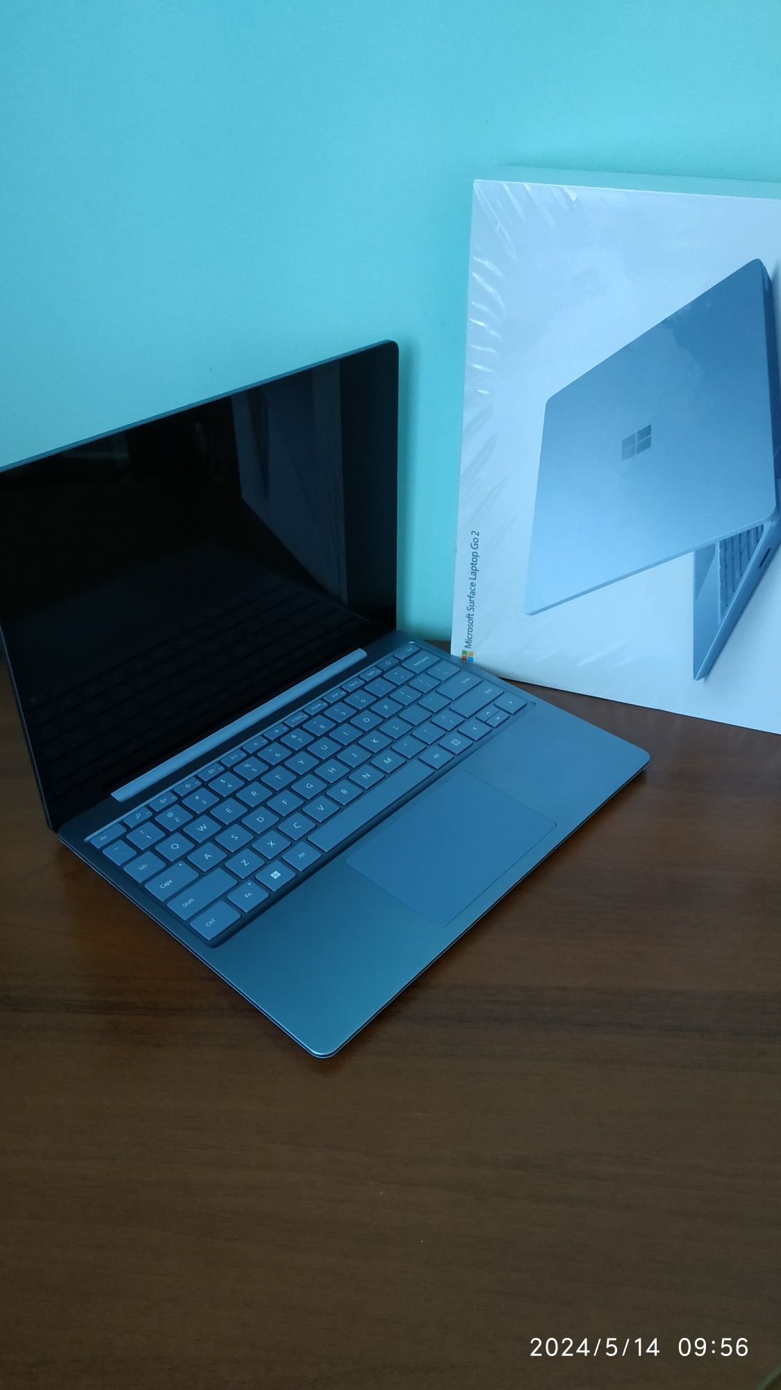 Ноутбук Microsoft Surface Laptop Gо 2. (не працює підсвітка)