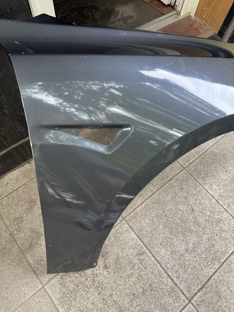 Крыло переднее правое Tesla model 3