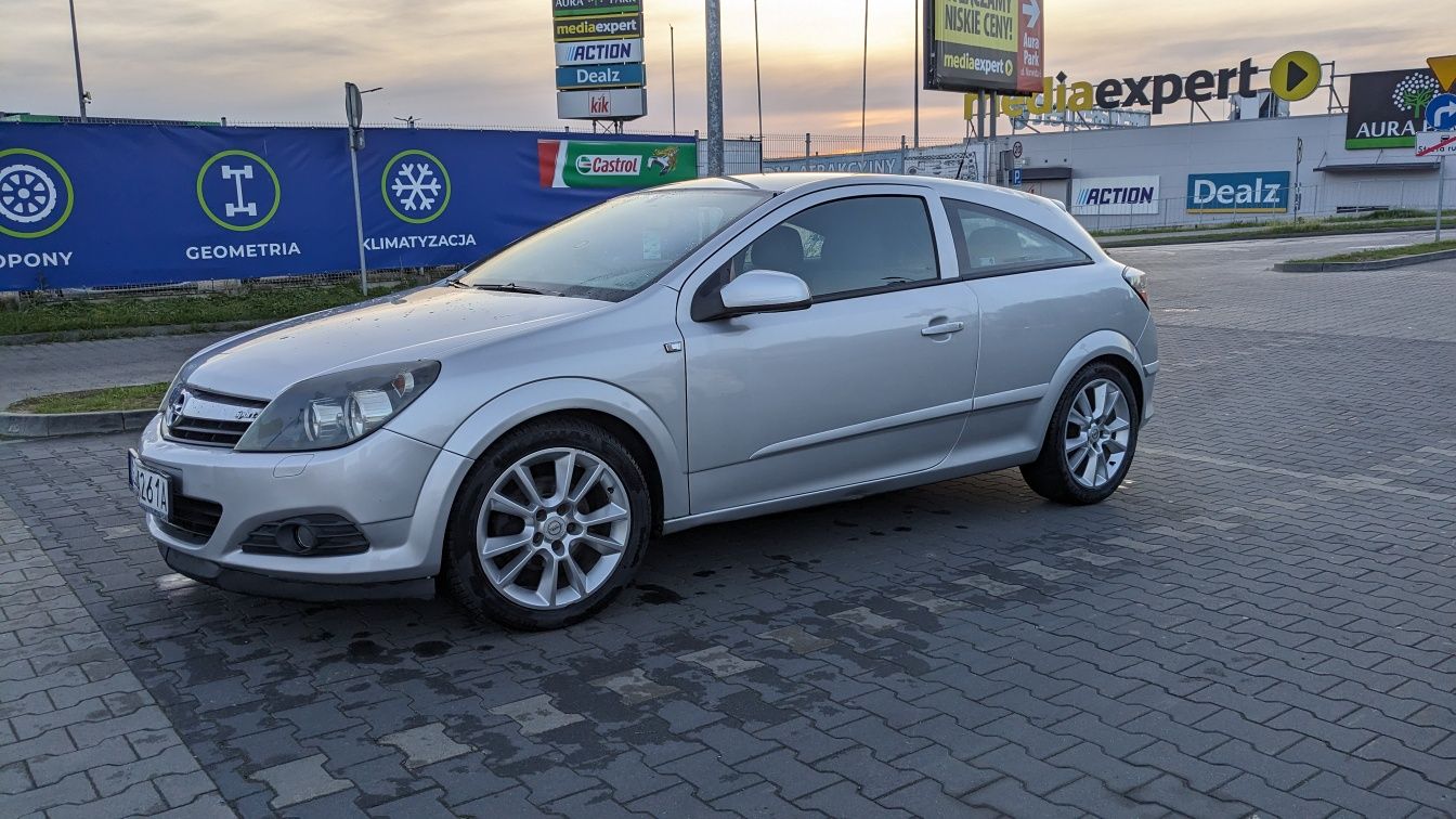 Opel Astra H GTC