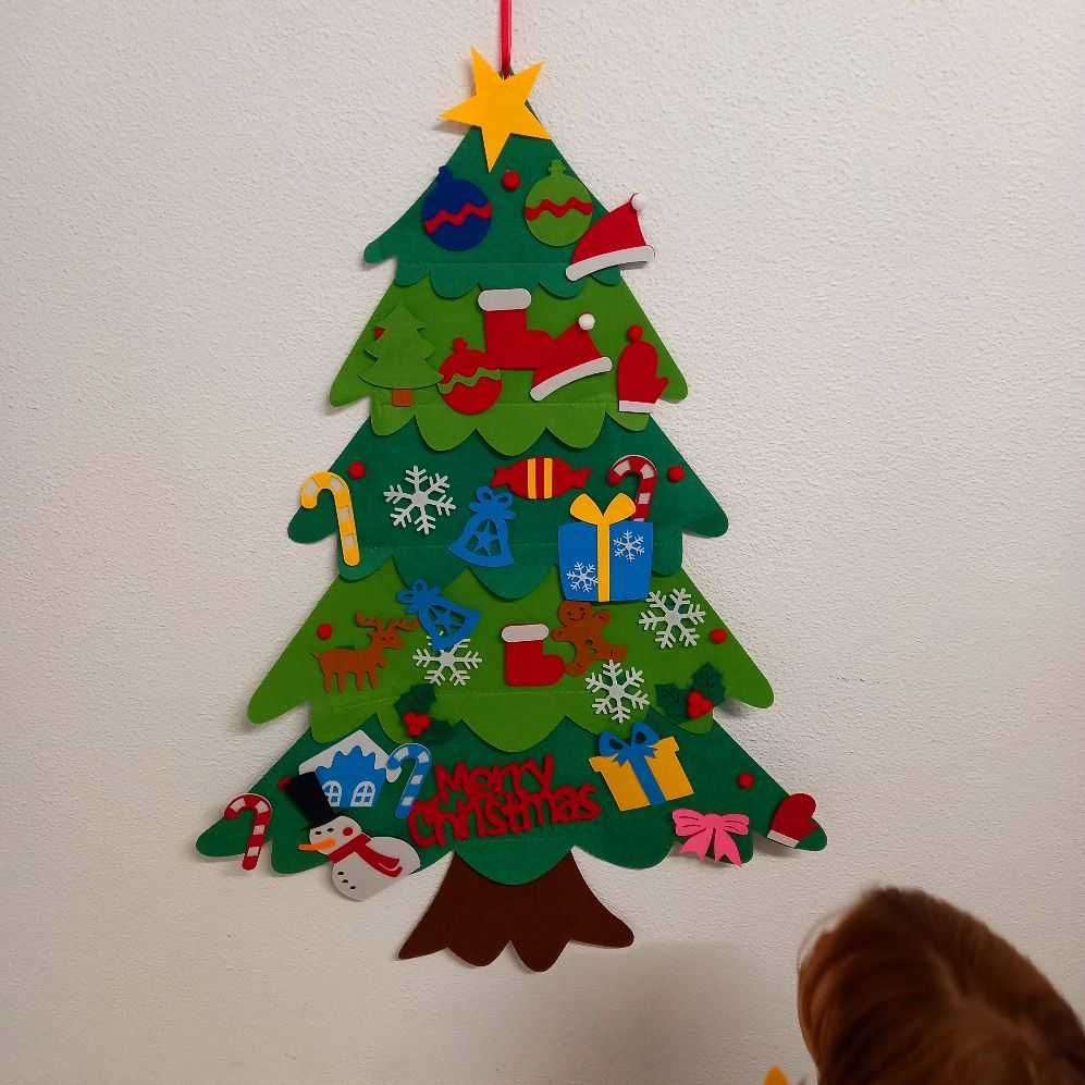 Árvore de Natal em feltro para crianças