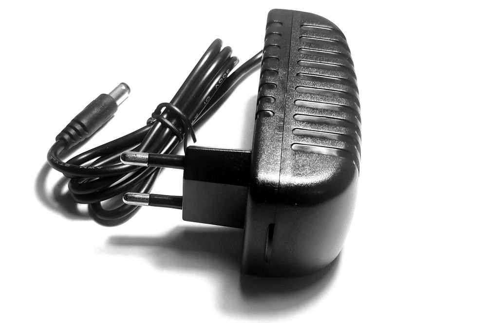 Блок питания, адаптер. 12 В, 1 А