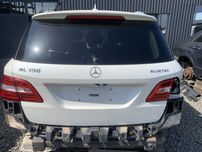 Кляпа/Кришка багажника/ Ляда Mercedes ML/Gle w166 Мерседес МЛ /ГЛЄ 166