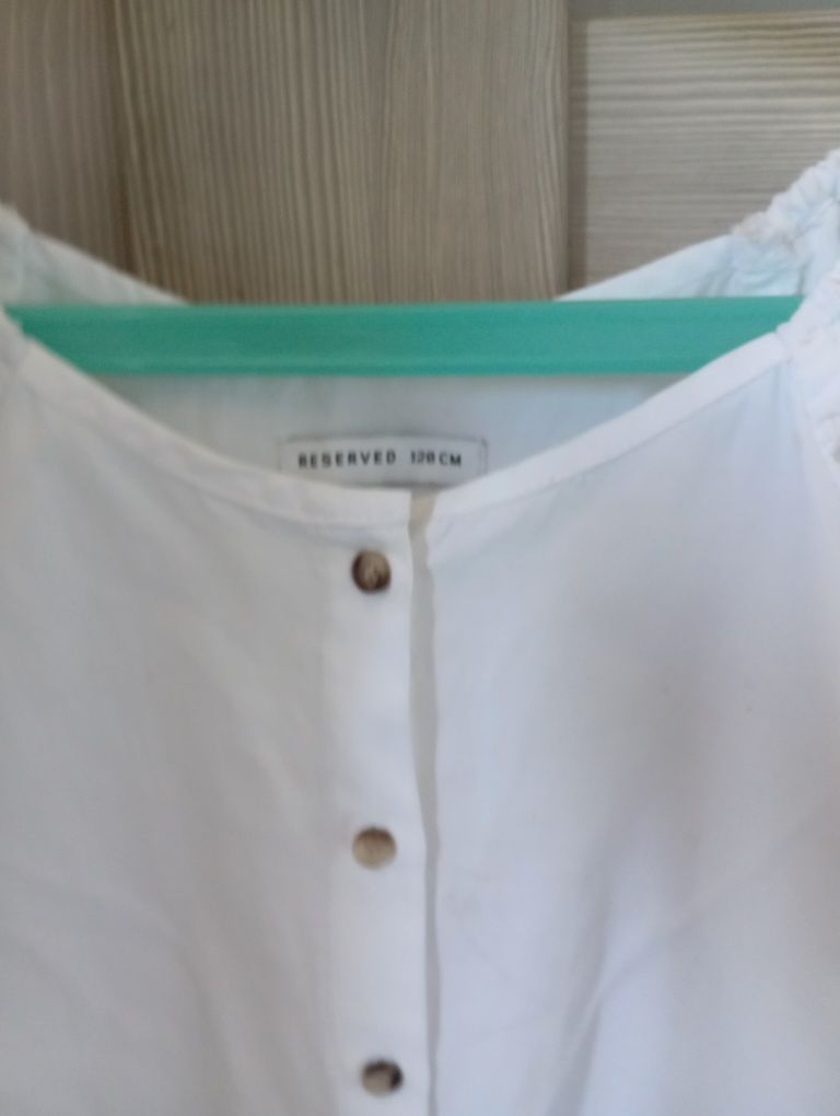 Biała elegancka bluzka Reserved 128
