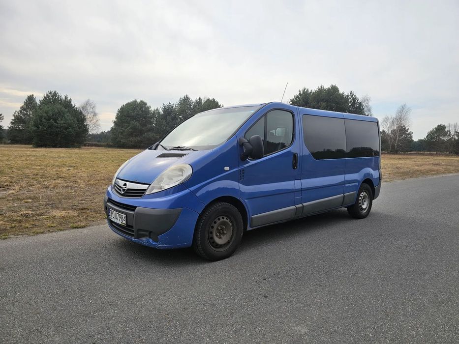 Opel Vivaro opel vivaro / renault trafic L2H1 Long. Nawiewy tył.