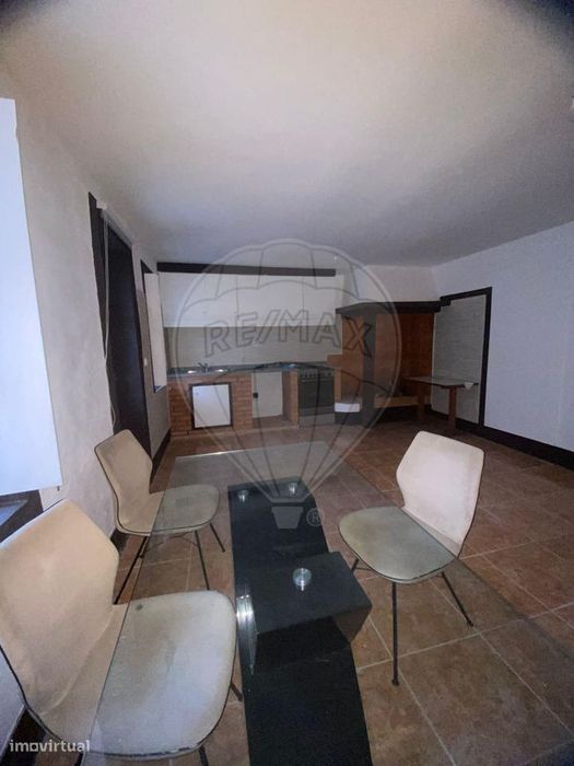 Moradia T4 para arrendamento