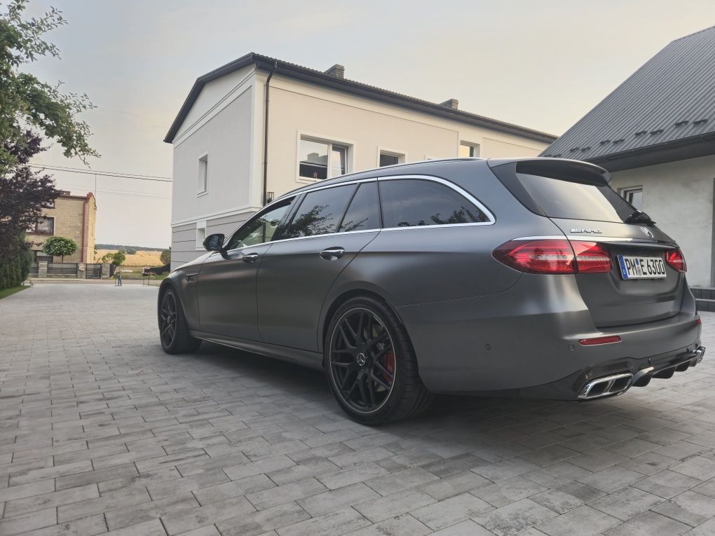 Mercedes E63 S . 2018  .Polecam