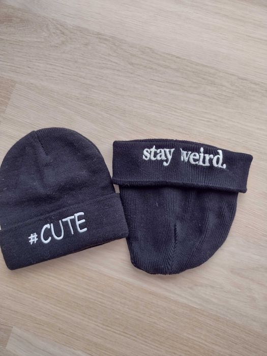 Cute & Stay Weird - 2 czapki