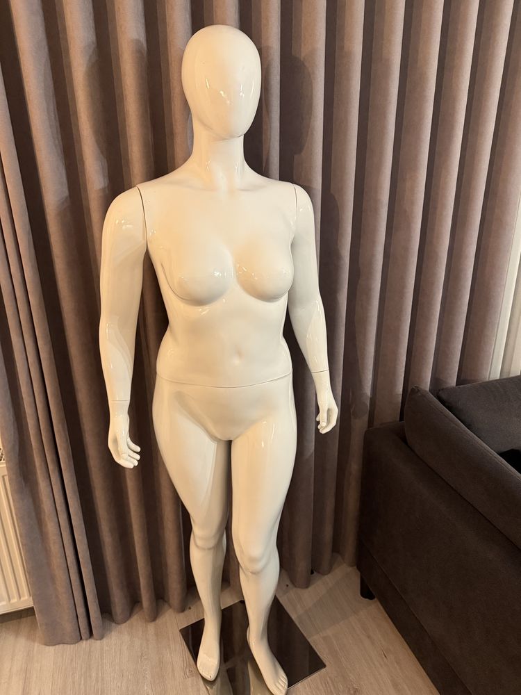 Manekin sklepowy XXL Plus Size