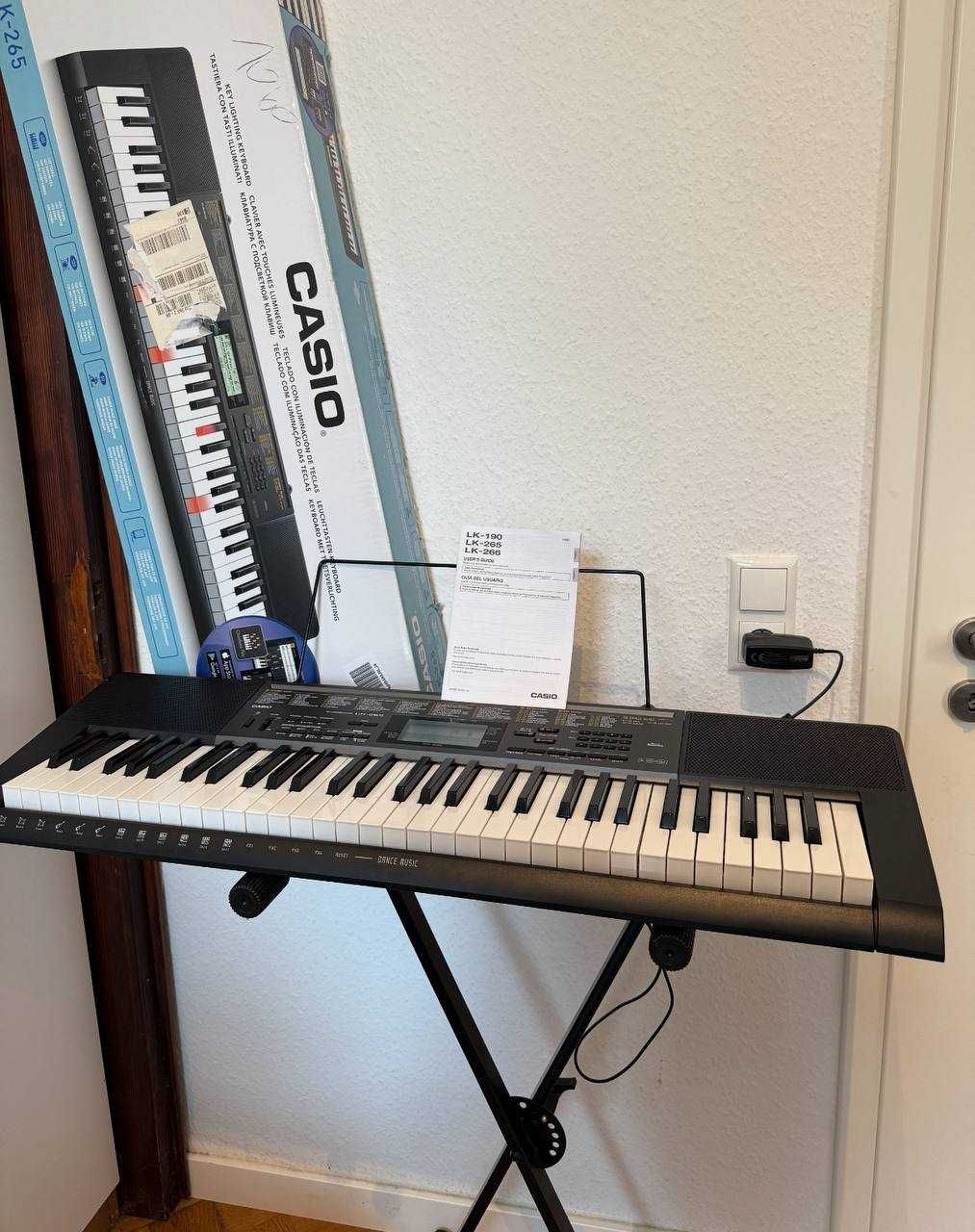 Синтезатор Casio LK-265