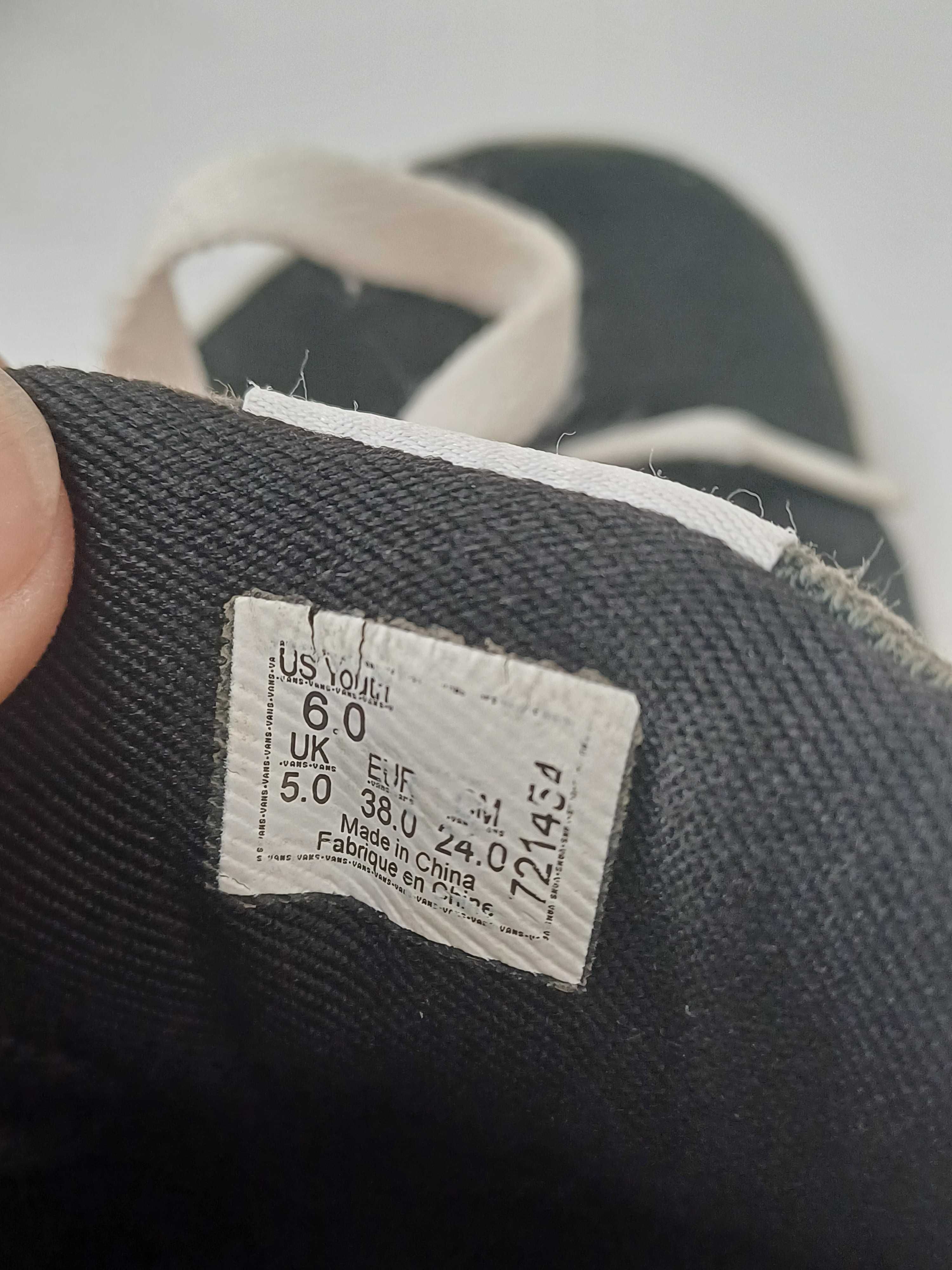 Ténis Vans Nº38 preto/branco