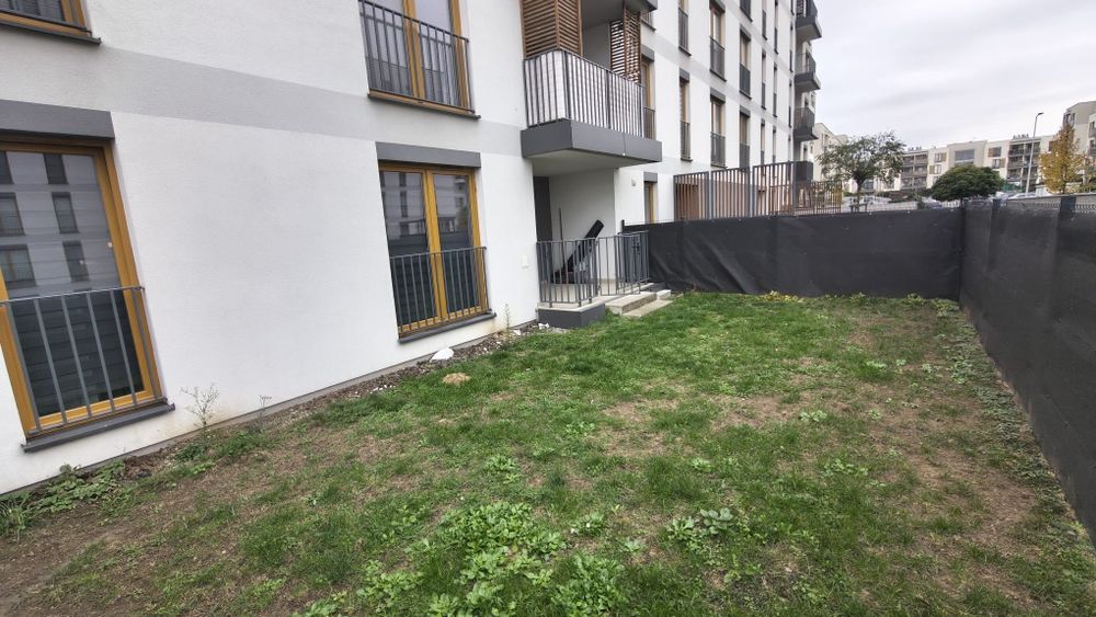 Wynajmę Kawalerkę  z tarasem i ogrodem Weglin ul. Cyrkoniowa