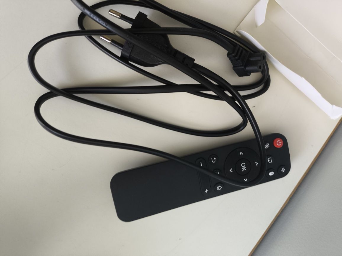 Projektor rzutnik LED
