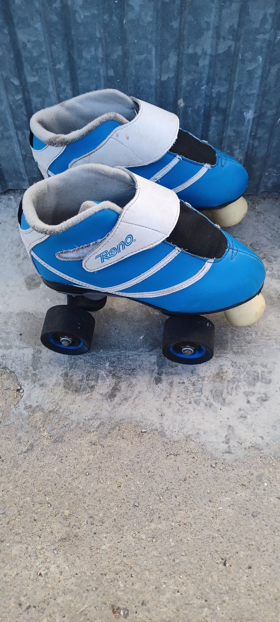 Vendo estes patins