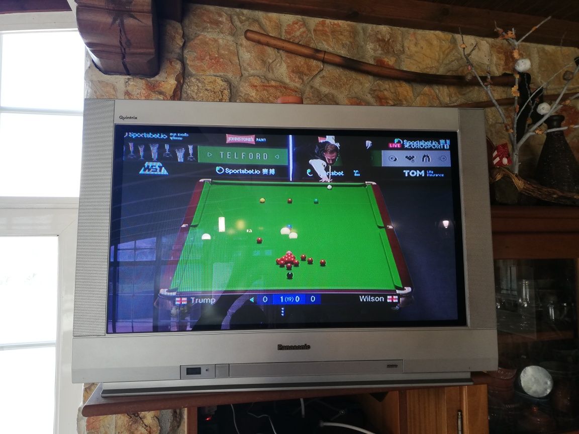 Televisão PANASONIC 32" 100HZ