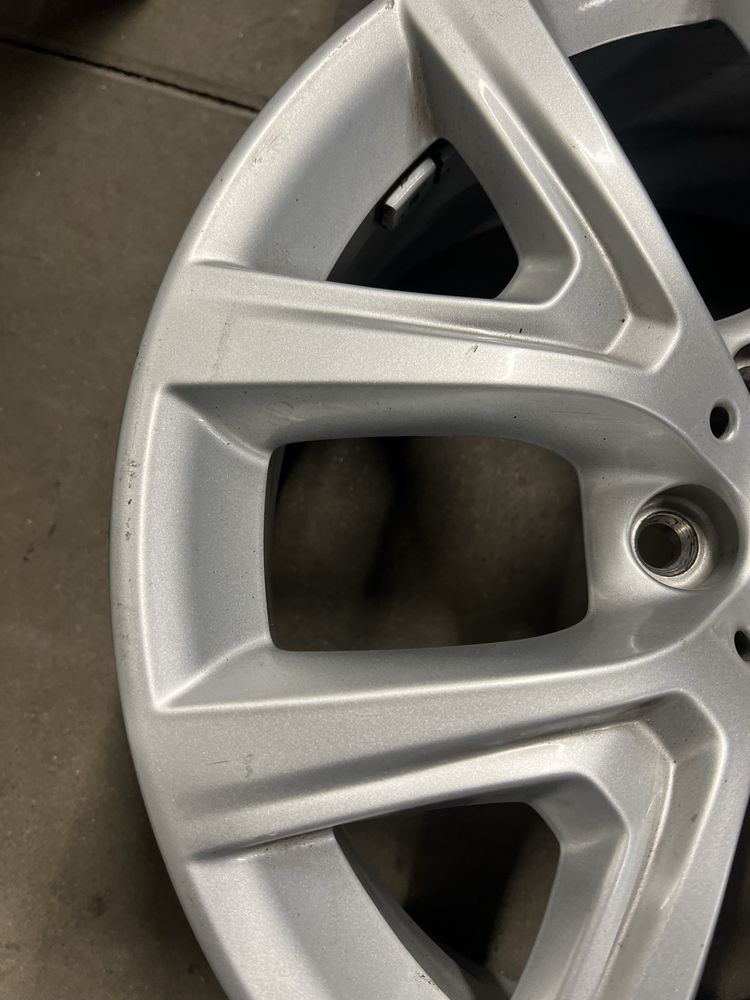 Felgi aluminiowe RONAL z czujnikiem 6.5Jx17H2 ET39 5x112 BMW F48 X1