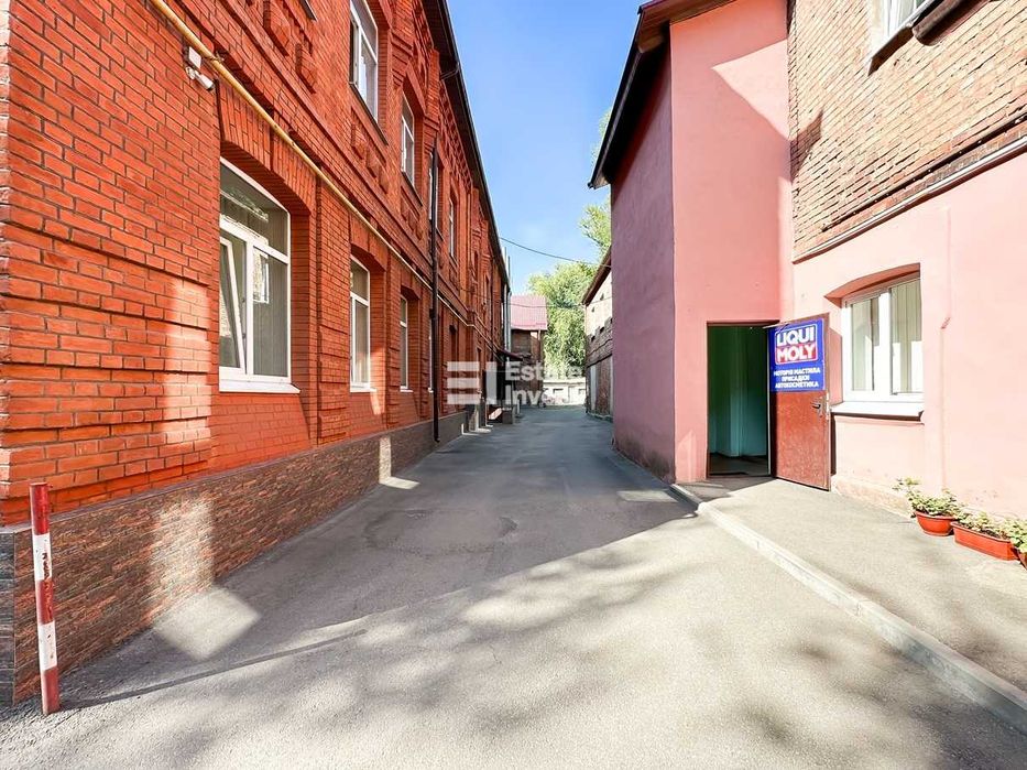 Продам ОСЗ в приближенном к центру районе, по адресу: ул.Малиновского.