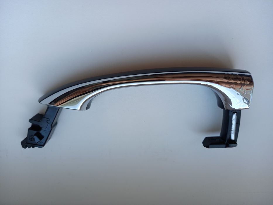 Ручка лівих дверцят на Mercedes-Benz A22076012709040