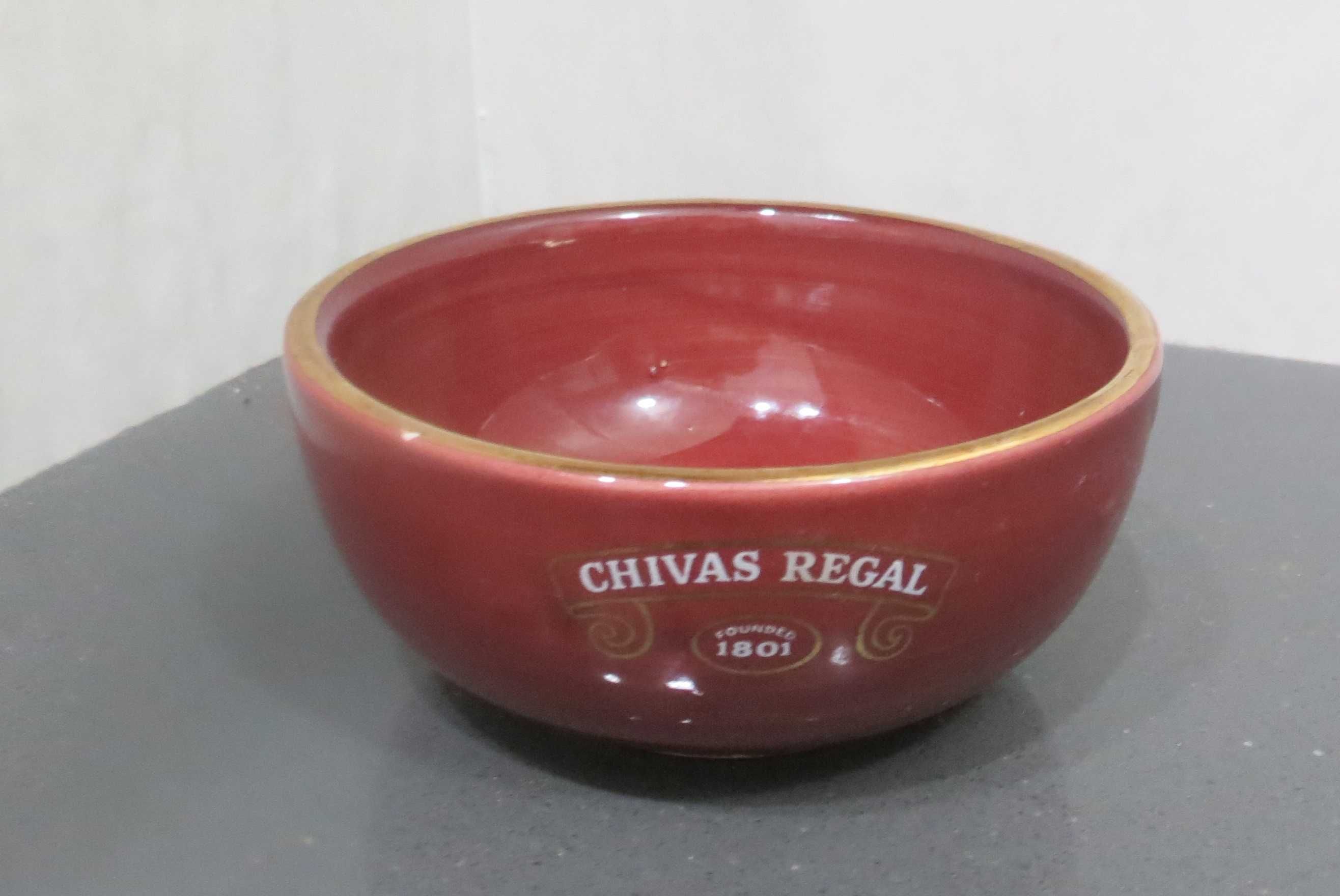 Taça  aperitivos Chivas R. Cerâmica: Diâmetro 10 cm - Altura 5 cm