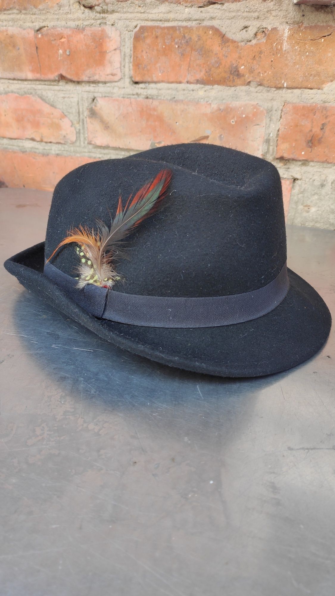 Продам ковбойскую шляпу, тематические шляпы