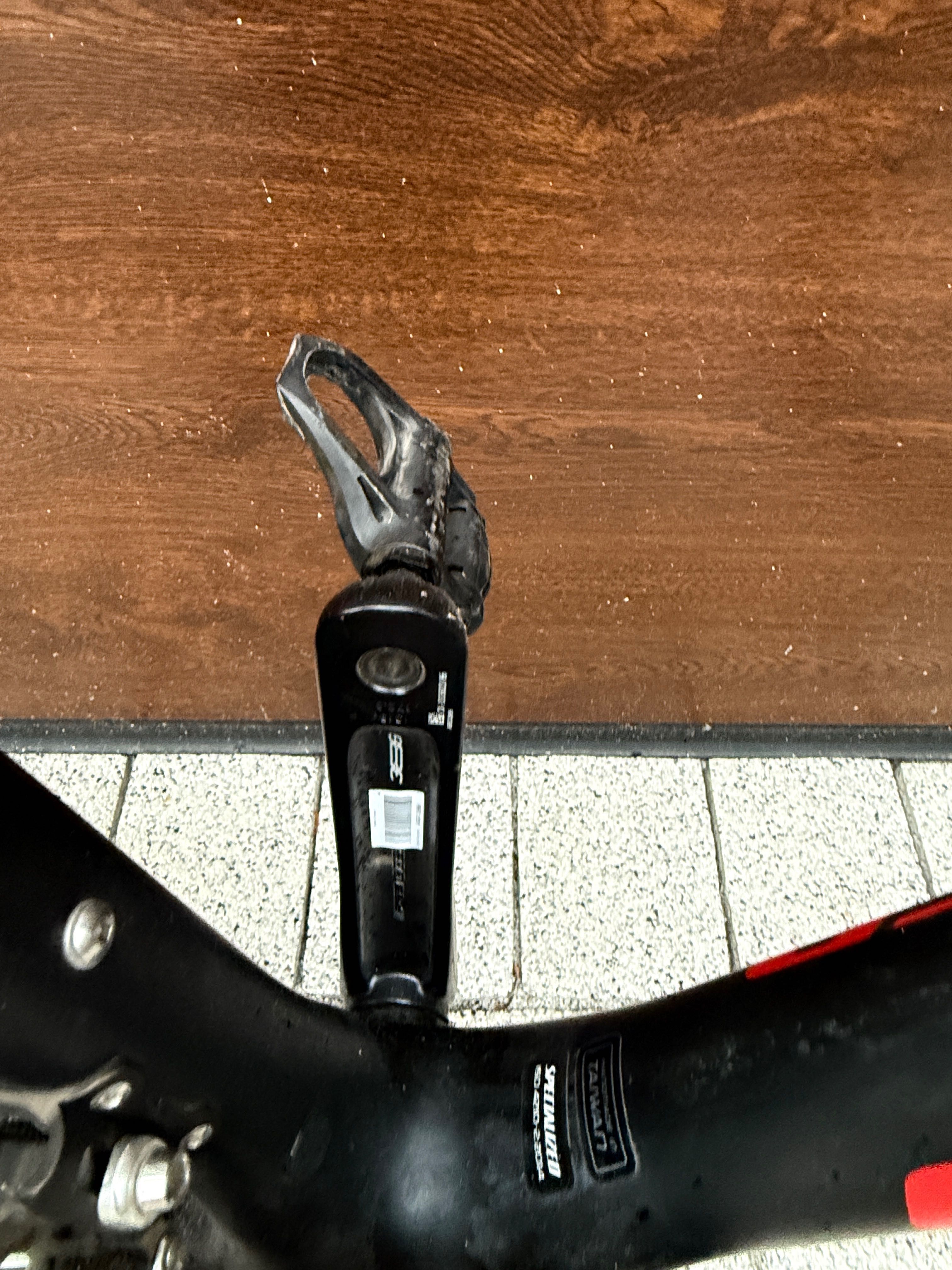 Specialized Roubaix SL4 Sport.