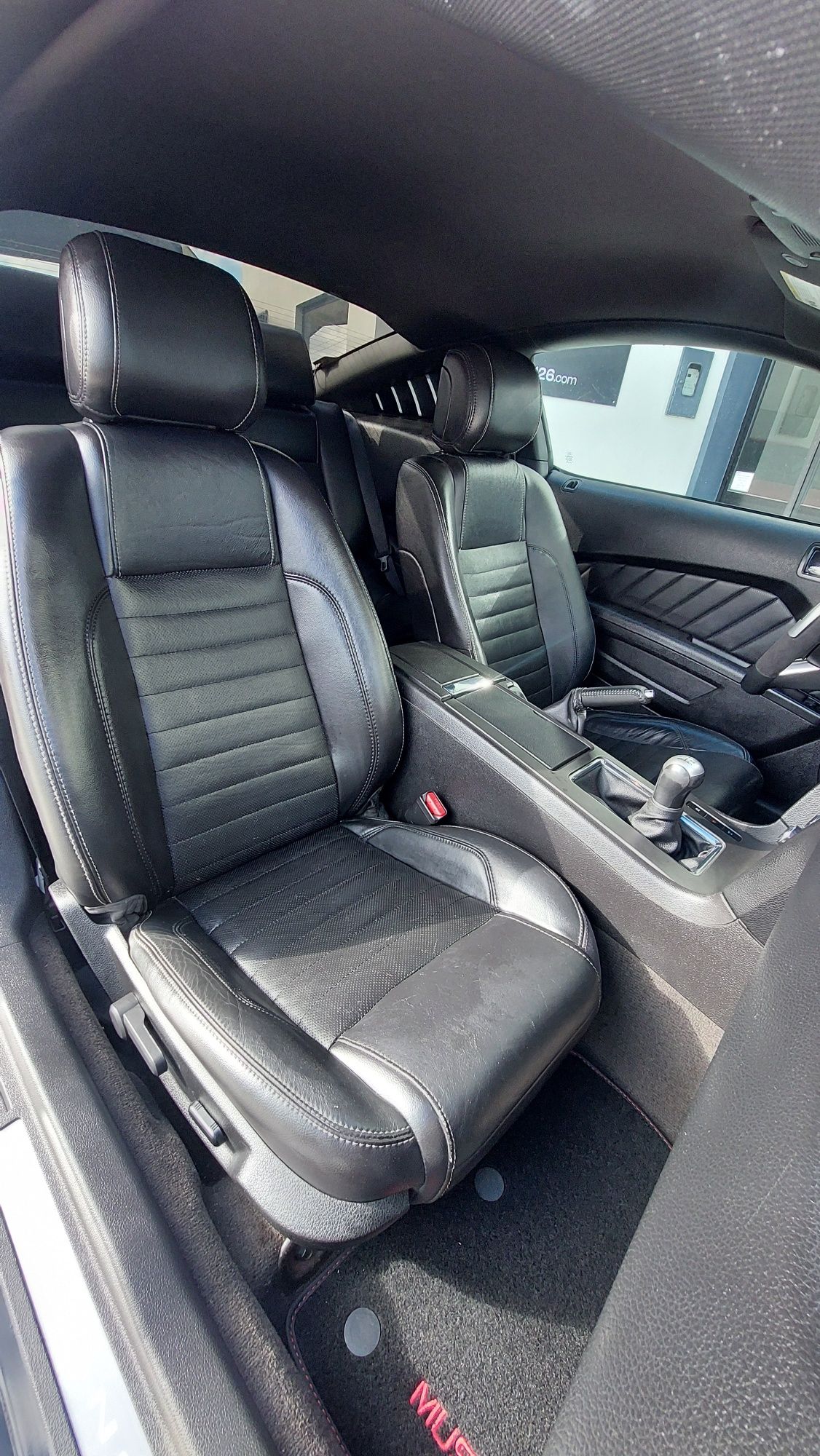 Ford Mustang 3.7 V6 Cx Manual 6v