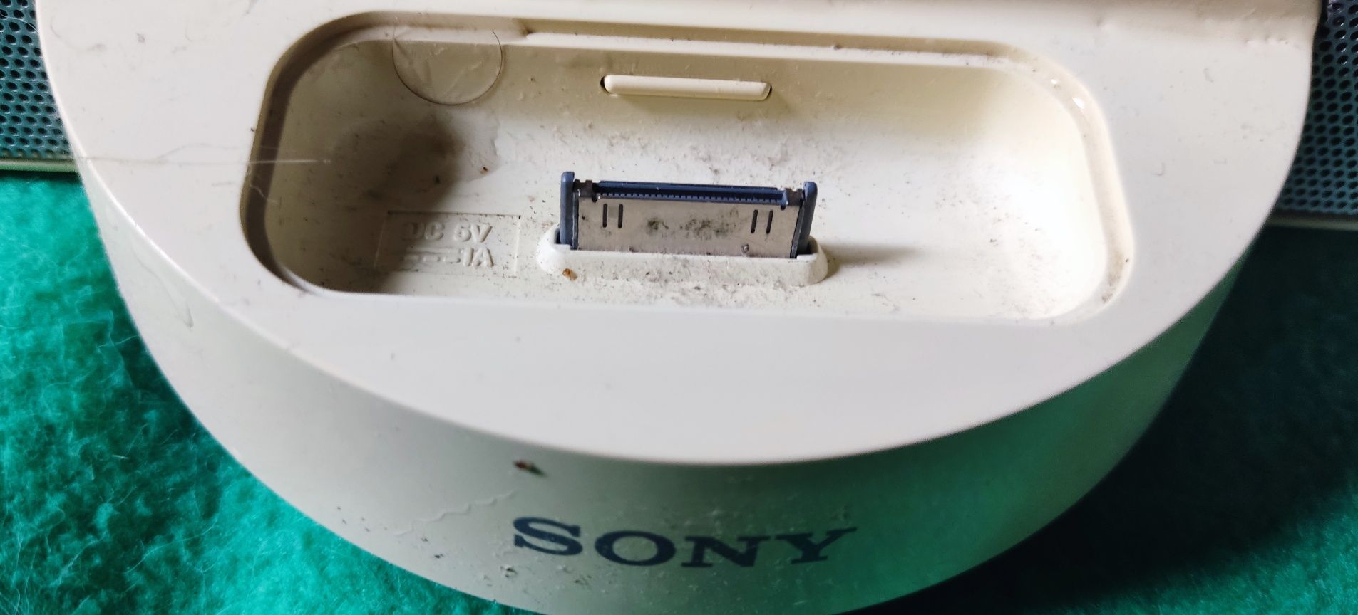 Leitor Sony RDP-M5ip para iPod ou iPhone de 30 pinos .