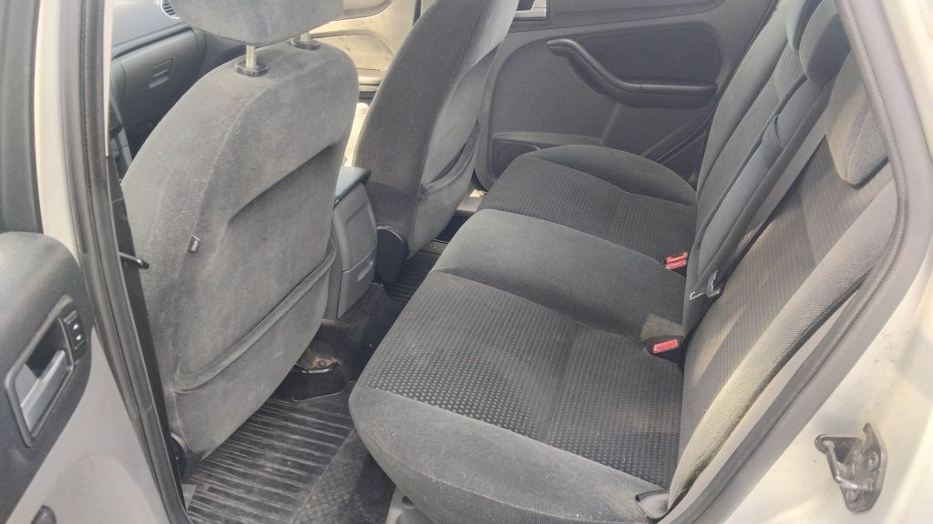Ford Focus 1.6 MK2 kombi GHIA