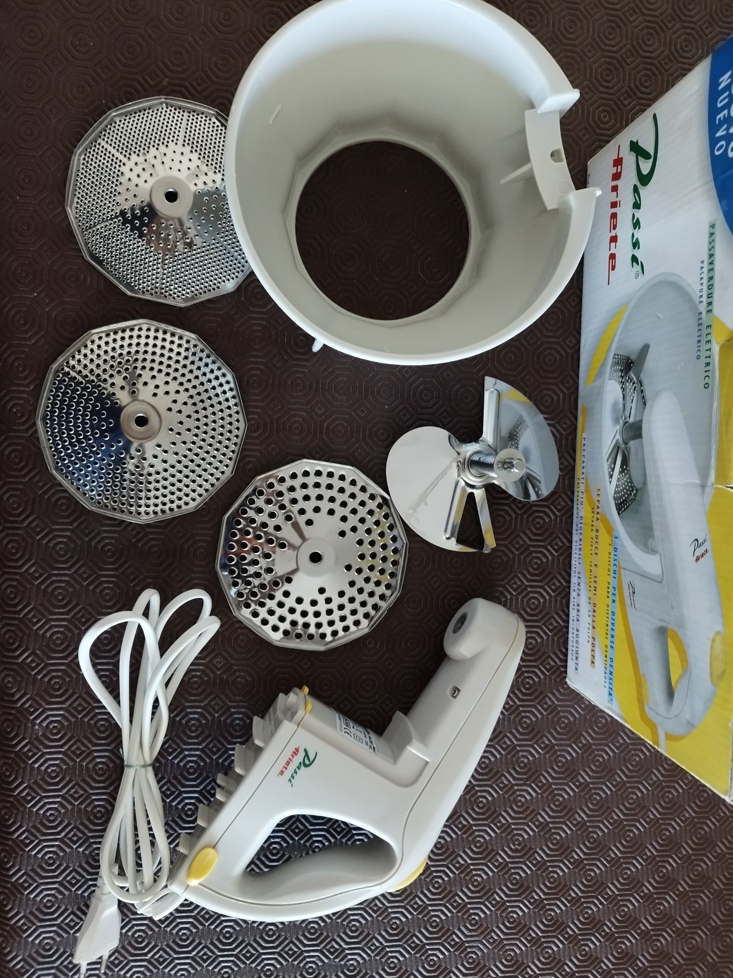 Passevite eléctrico Ariete Passi modelo 260/1 (25W) NOVO