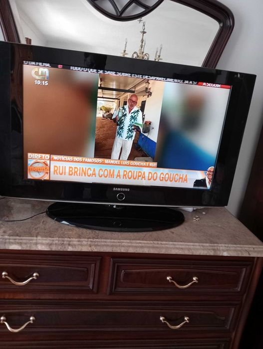 vendo TV Samsung de 32" a trabalhar bem