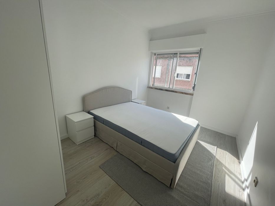 Quarto mobilado Sacavém