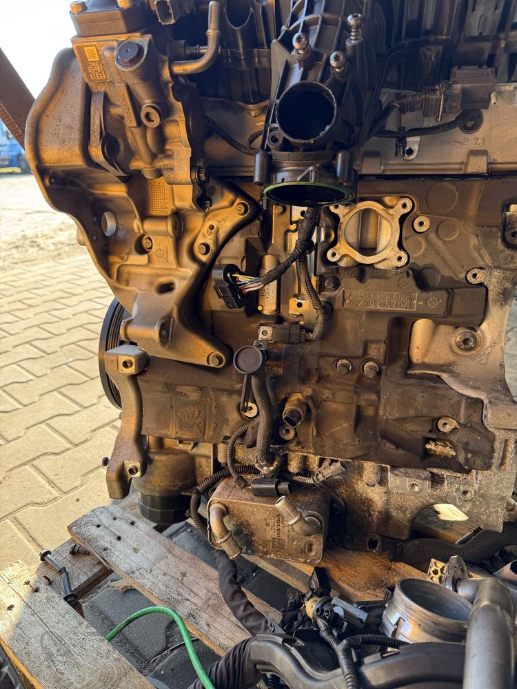 Silnik 2.0DIESEL D5 D4204T23