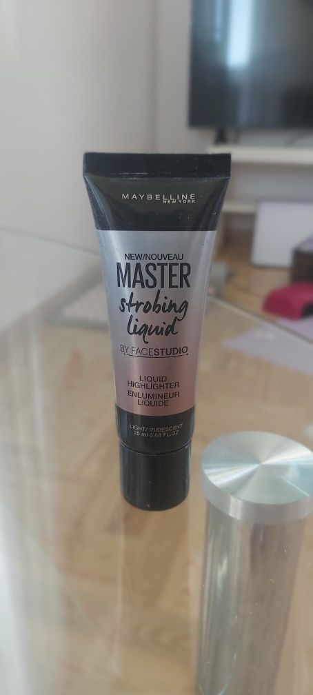 Rozświetlacz master strobing liquid maybelline 25ml  light /iridescent