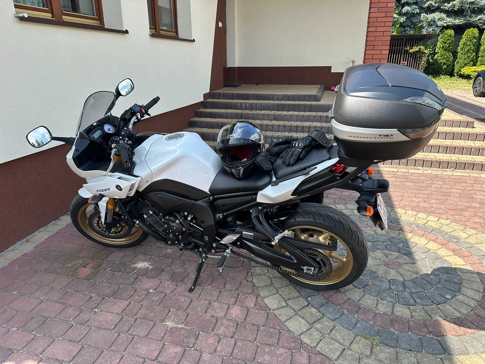 Yamaha FZ8 Fazer 800 | 2010 | 29 800 km | Biały