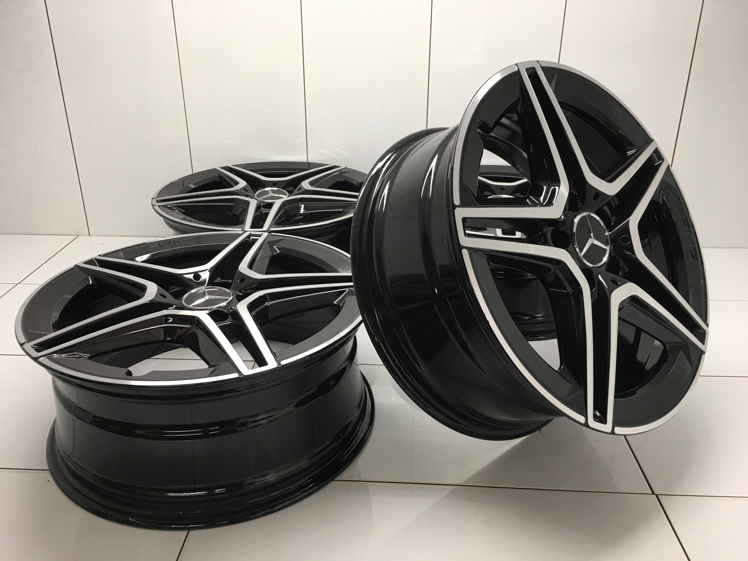 Felgi 18 Mercedes c Klasa Amg 205 7,5 ET44 8.5 49 idealne