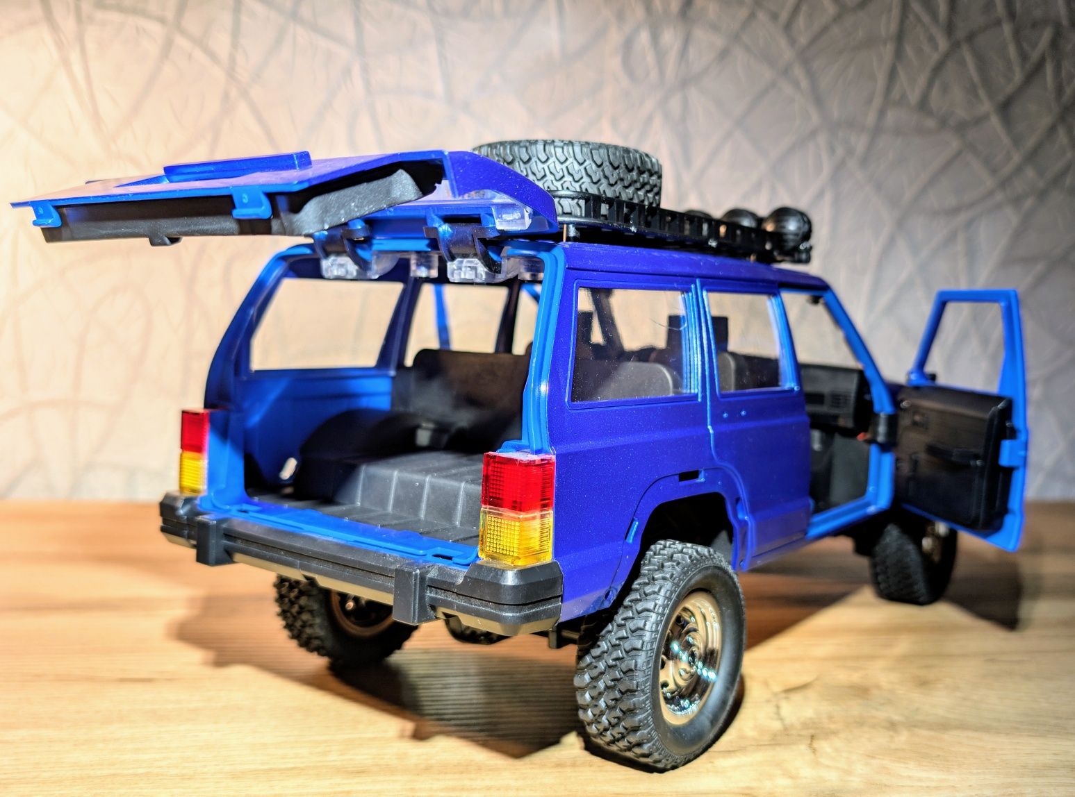 Машинка на радіокеруванні MN78 / Jeep Cherokee на радиоуправлении