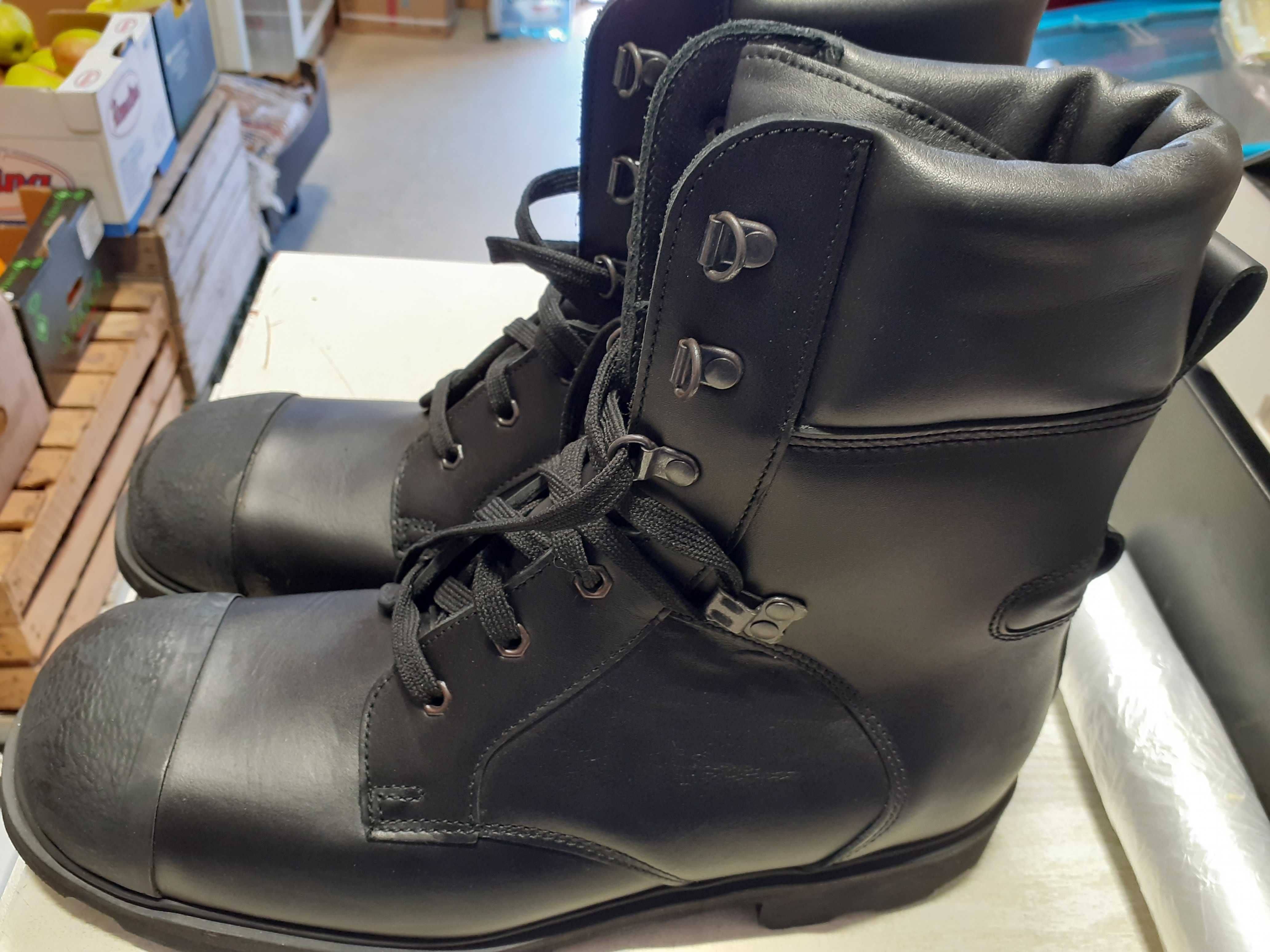 Letnie trzewiki buty wojskowe w rozmiarze 45/29
