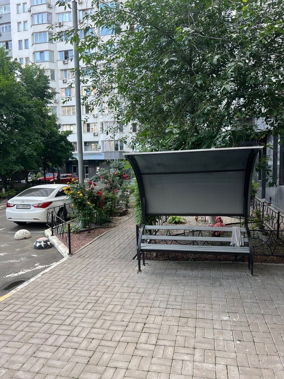 Кімната-студія (довготривала оренда для дівчини) терміново