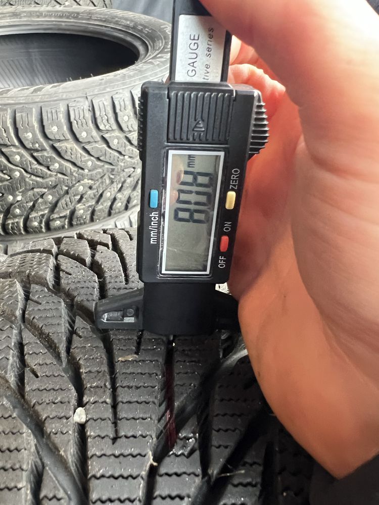 185/60/15 Nokian hakkapeliitta R2