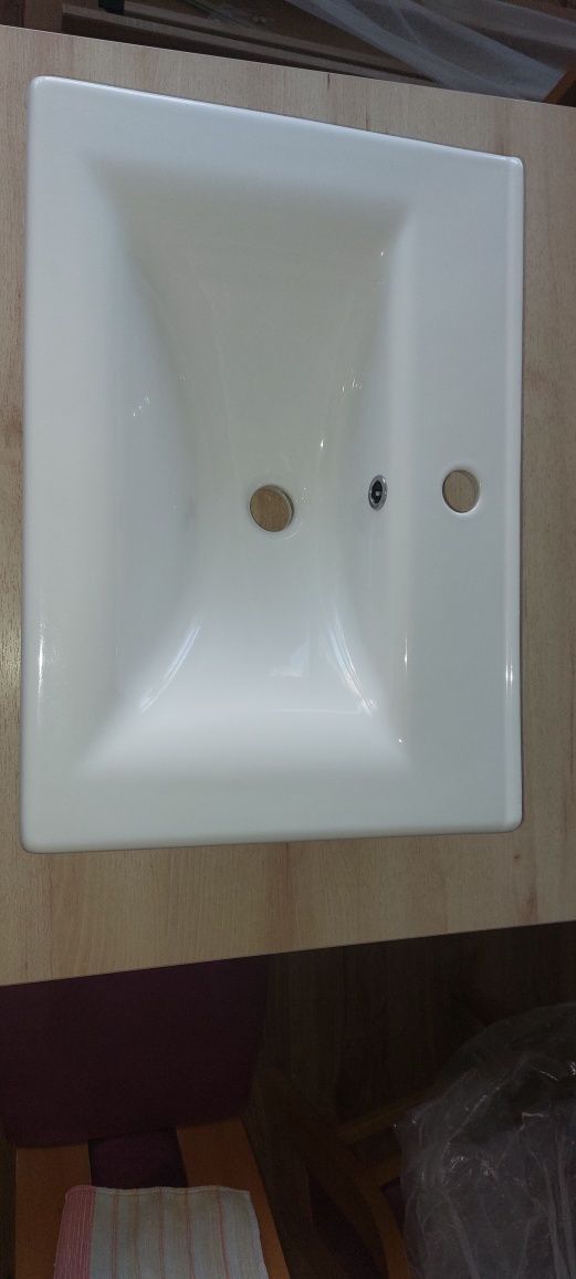 Umywalka ceramiczna biala 60cm